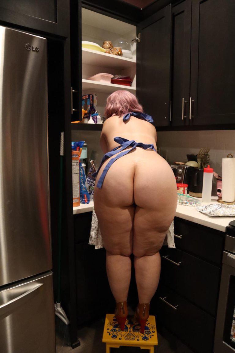 Read more about the article Let me be your dirty housewife Big Asses