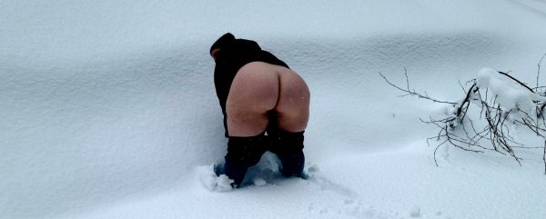 care to [f]uck in the snow?