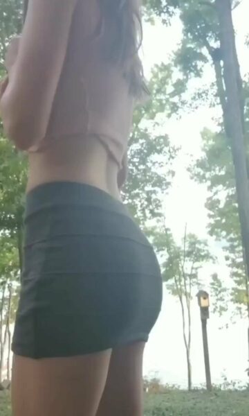 Flashing my [F] butt outside