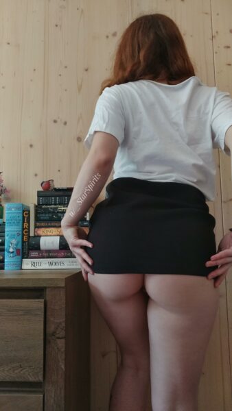 panties nor skirts can contain this ass [F]