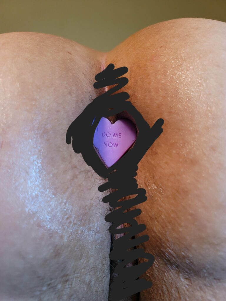 Read more about the article Want to see a my pretty purple butt plug? Cum subscribe to my onlyfans…Over 200 pics and videos  Huge Asses