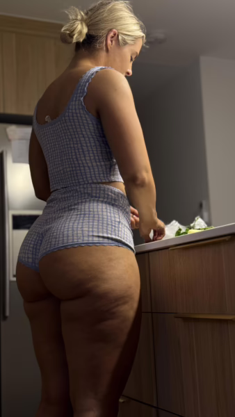 Dinner with a view (f)