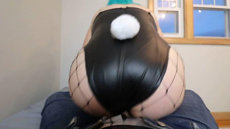 Bouncing bunny booty