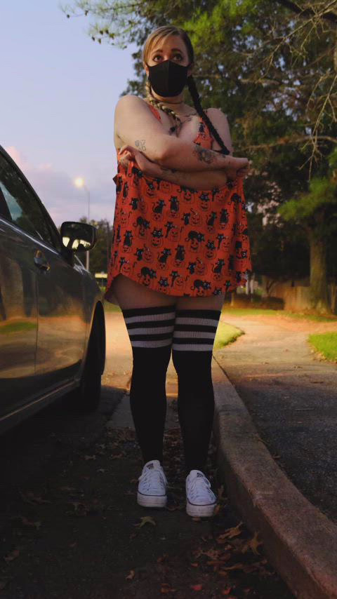 Fuck me outside in public please