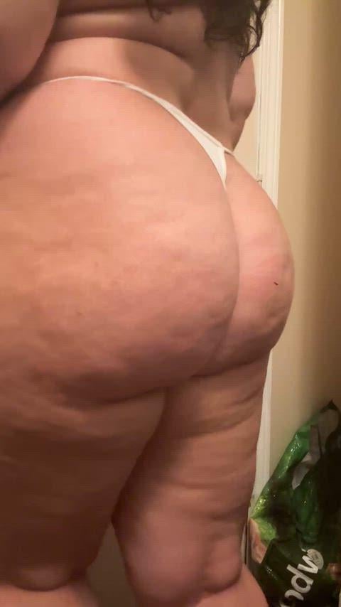 Big Asses A little ass lift burningburner69