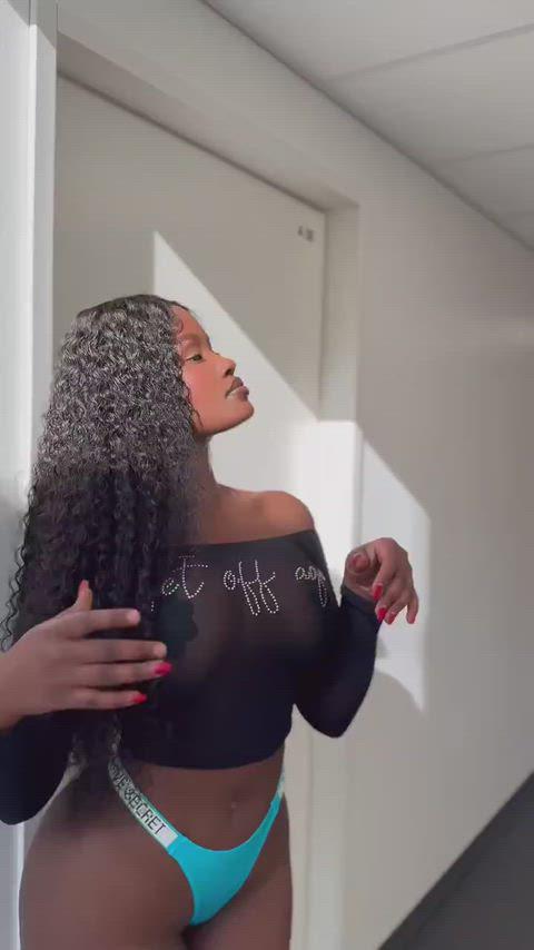 Bubble Butts cake is on the menu dizzy daisyyy