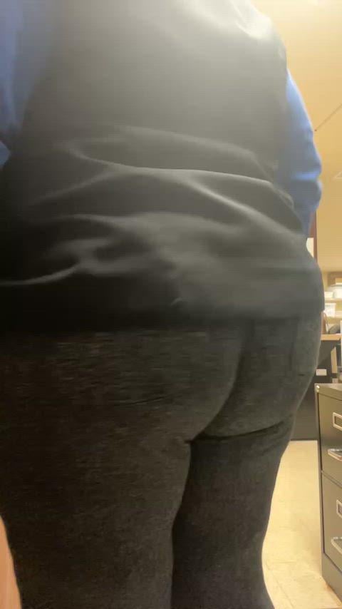 Dump Truck Bootys im so horny