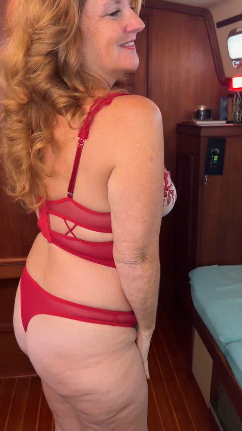 Big Asses My wide load in sexy red panties