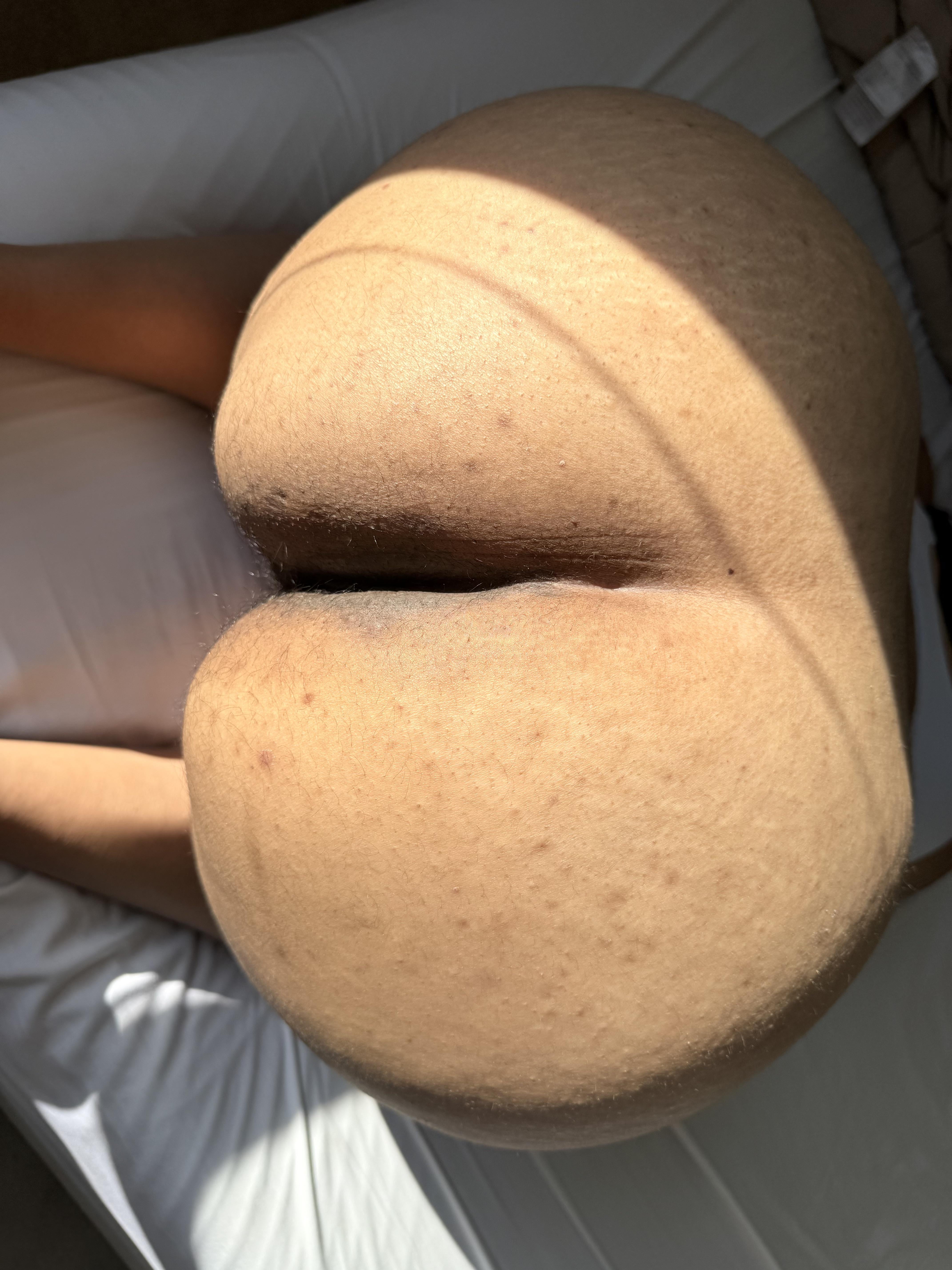 Big Asses Need a Face for this Brown Cake