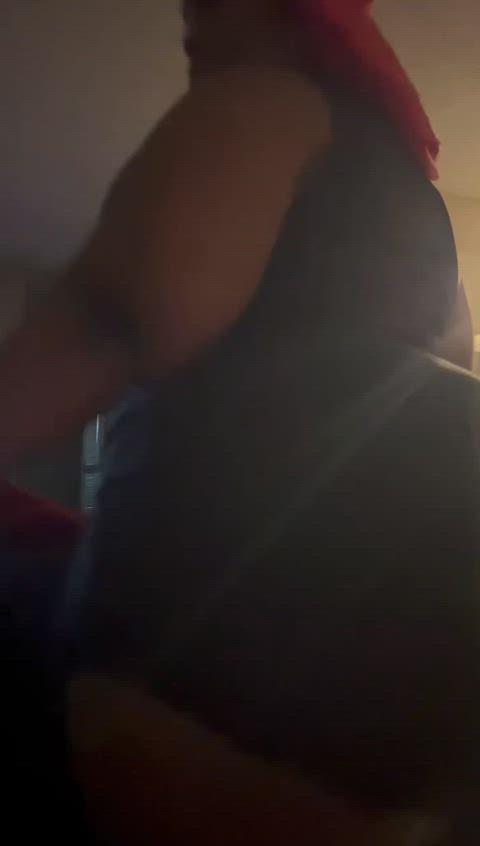 Dump Truck Bootys i wanna twerk on you