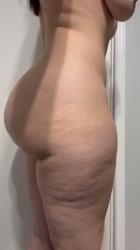 Thick White Girls Big round and ready to be