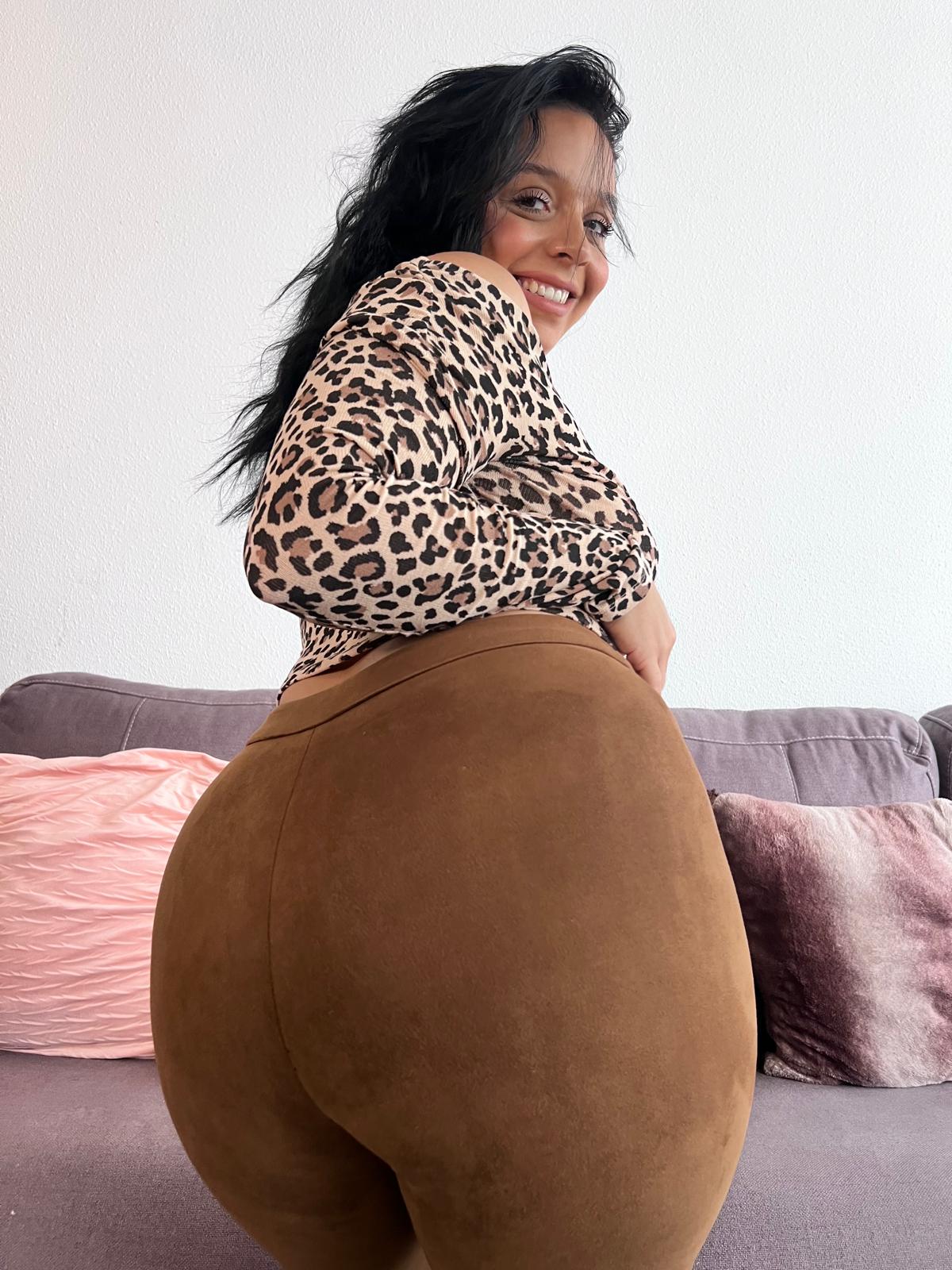 Thick White Girls Life is always difficult but with