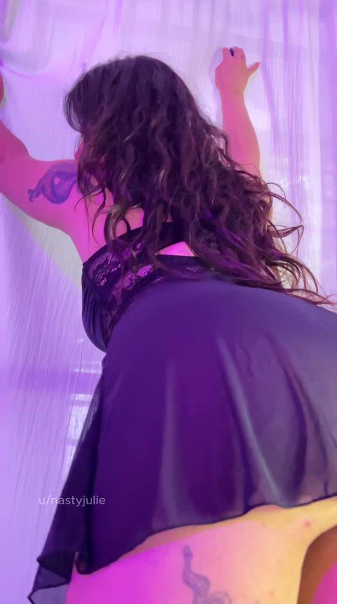 Thick White Girls Ready to sit on your face