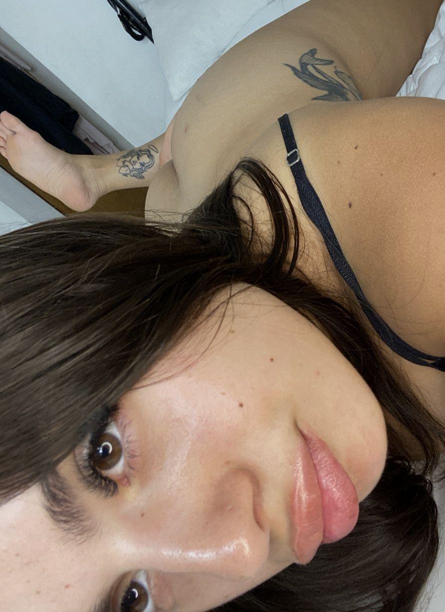 Big Asses Ugly looking ass from behind makes me