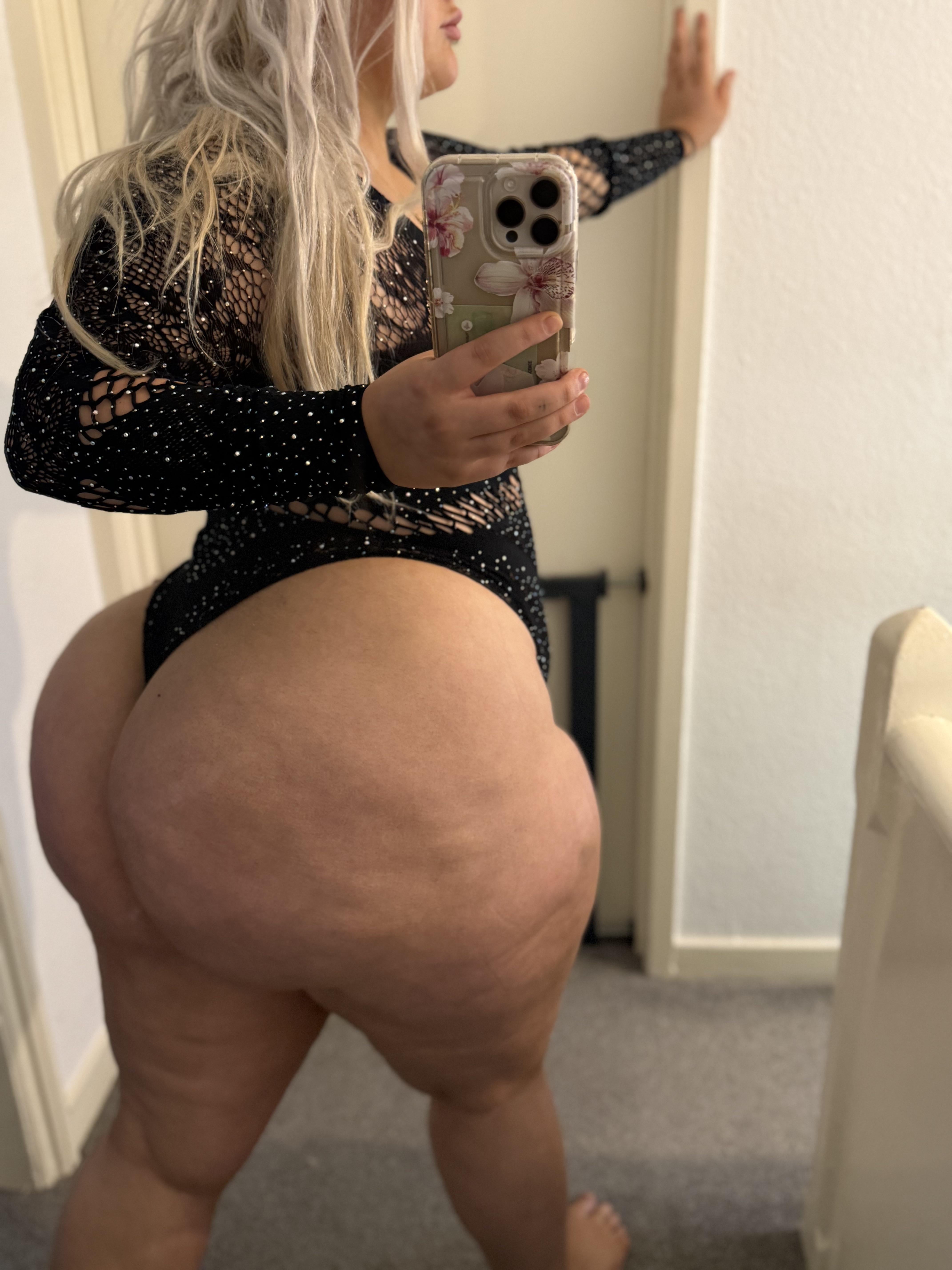 Dump Truck Bootys kiss me here x