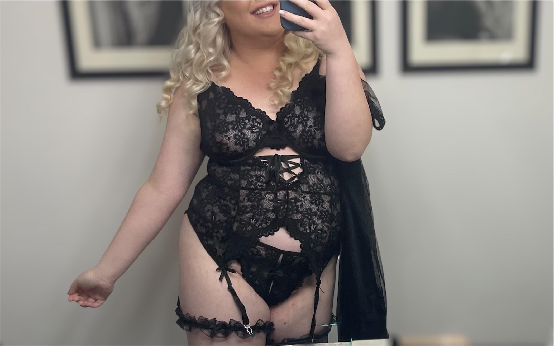 Thick White Girls Is it Friday yet CookiesandCreme6969