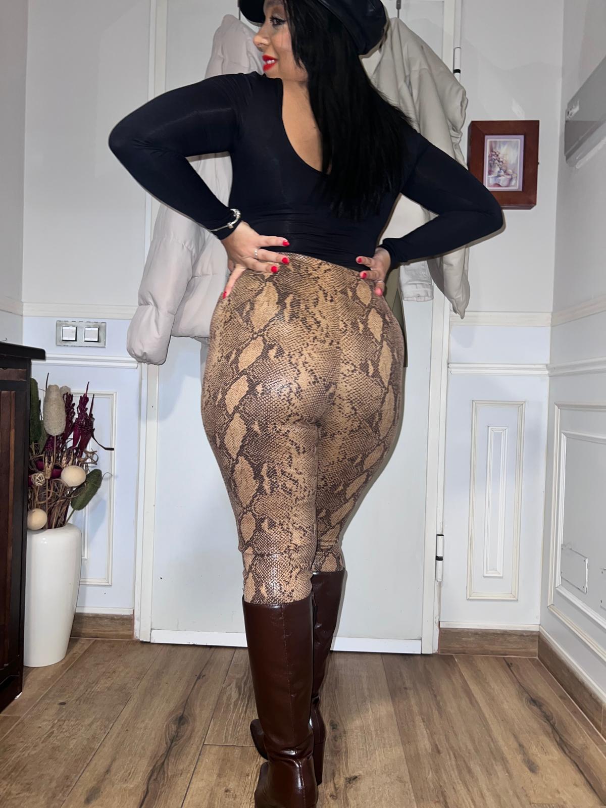 Thick White Girls Most of the people just focus