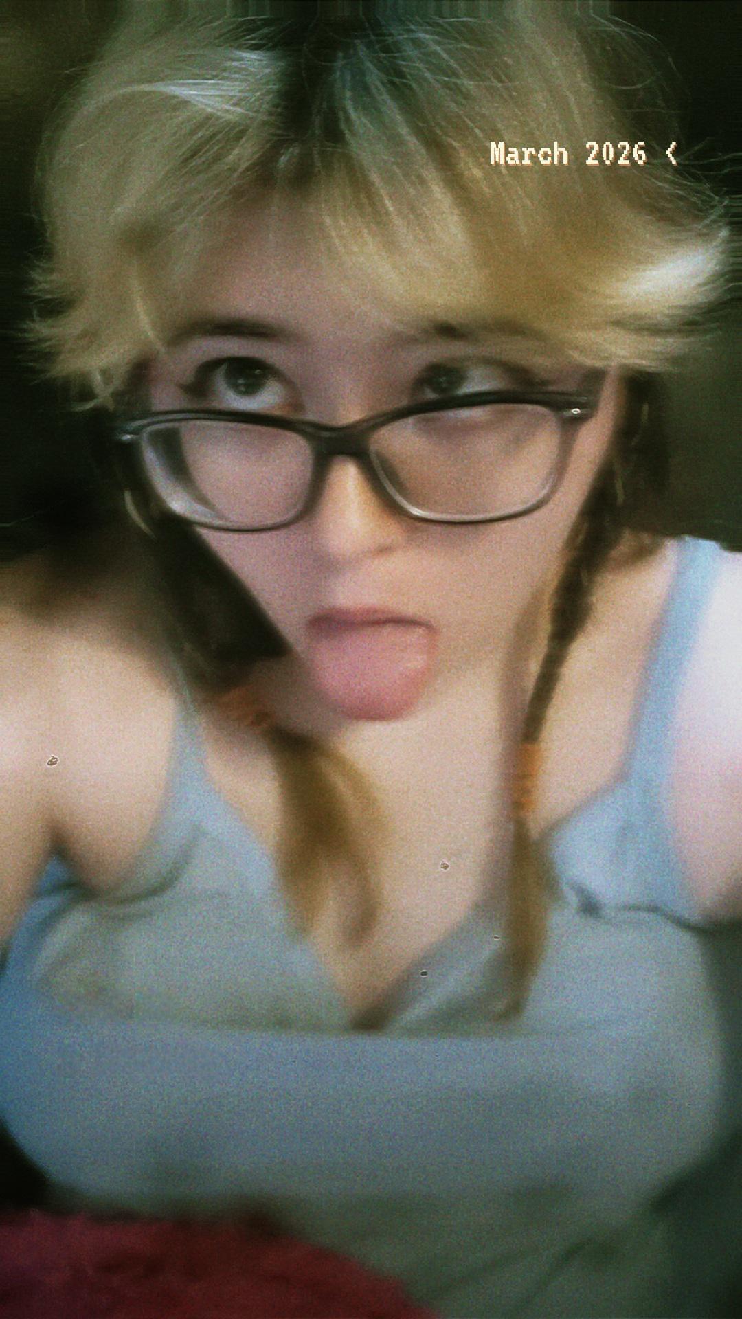 Thick White Girls Your Midwestern E girl is back cumming