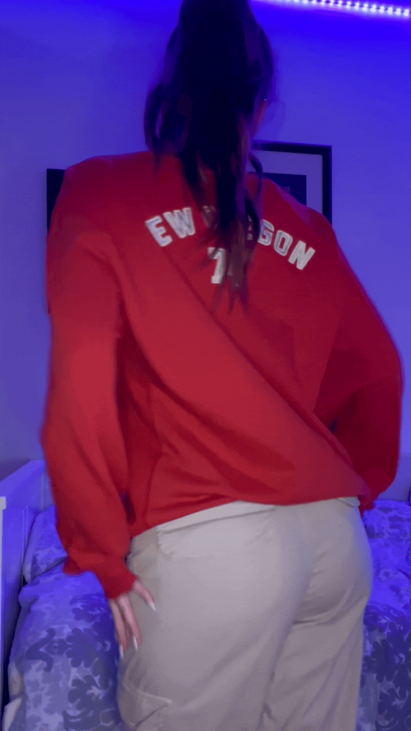 1778477520 977 Thick White Girls One look wasnt enough… admit it