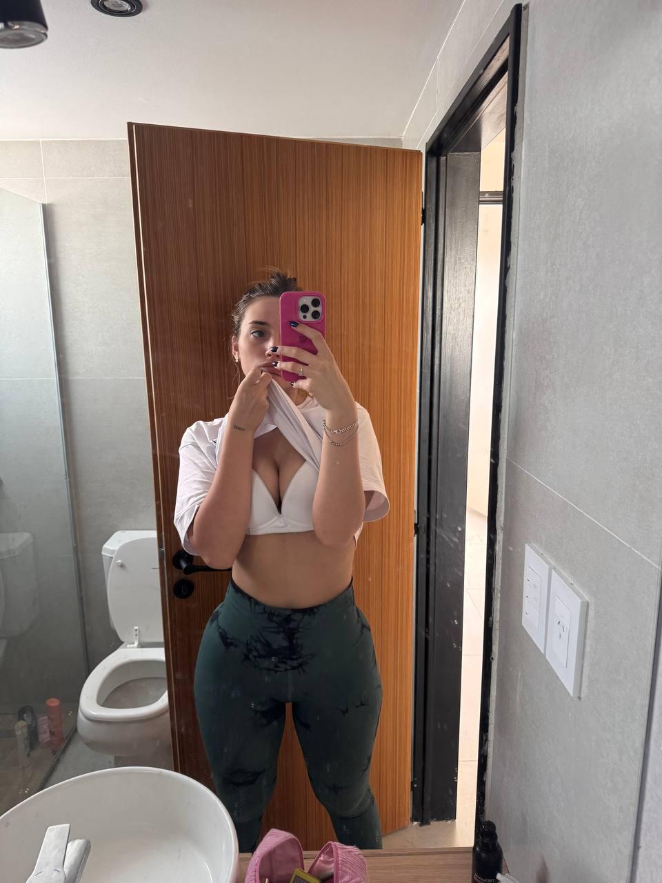 Break Yo Dick Thick ready to break your dick