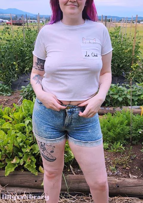 Come over and fuck me in front of the neighbors