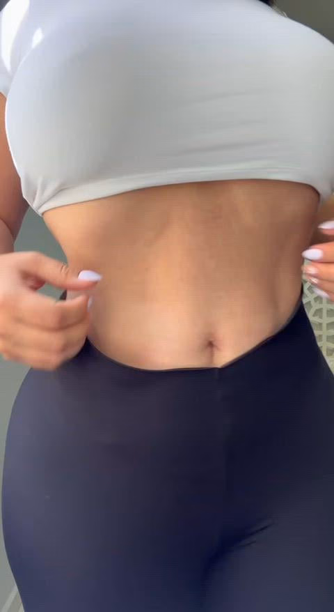 Thick White Girls close up shots of voluptuous curves