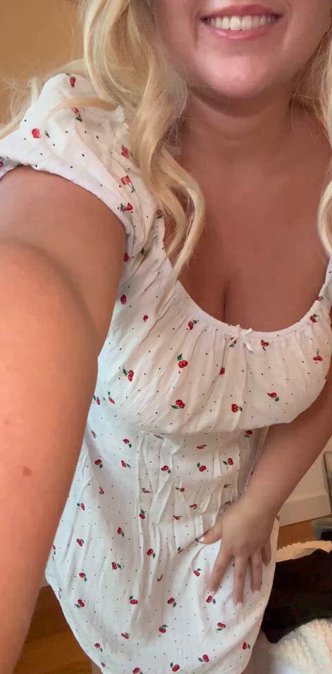 1781317309 13 Thick White Girls I hope older guys like my
