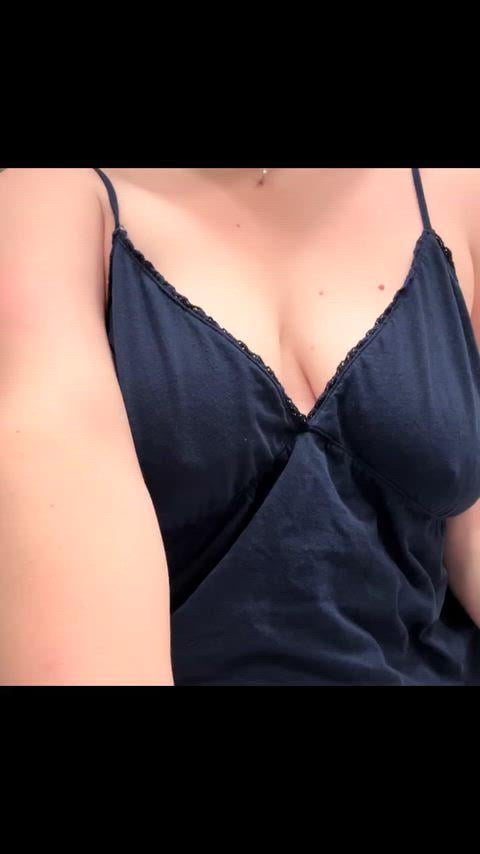 Thick White Girls A titty drop to start your