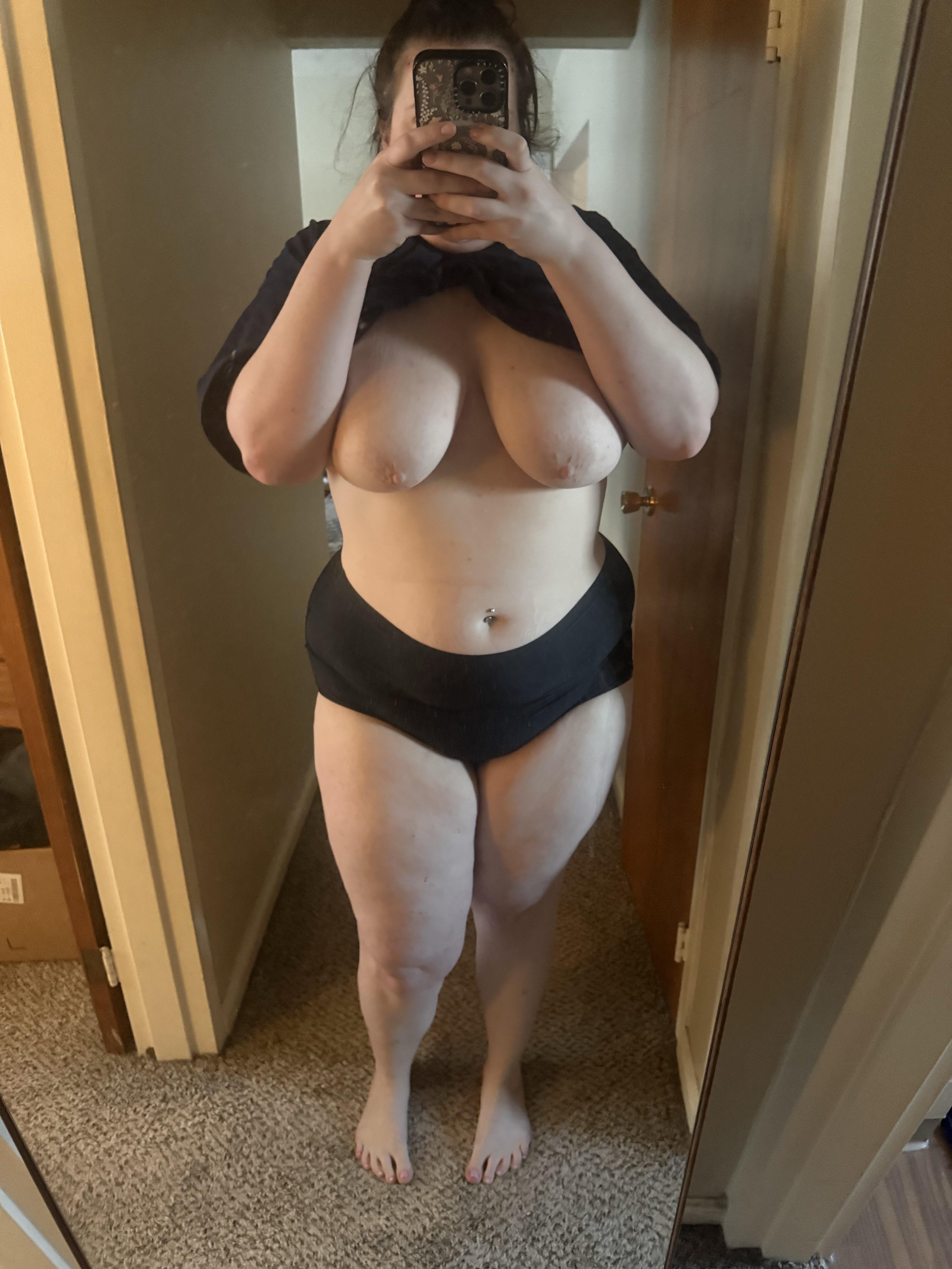 Thick White Girls curvy and confident princessam