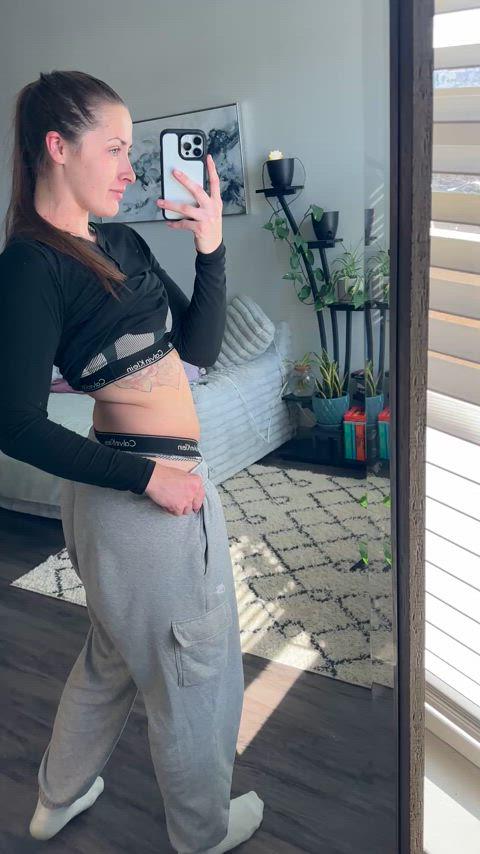 Thick White Girls gonna go get a quick lift