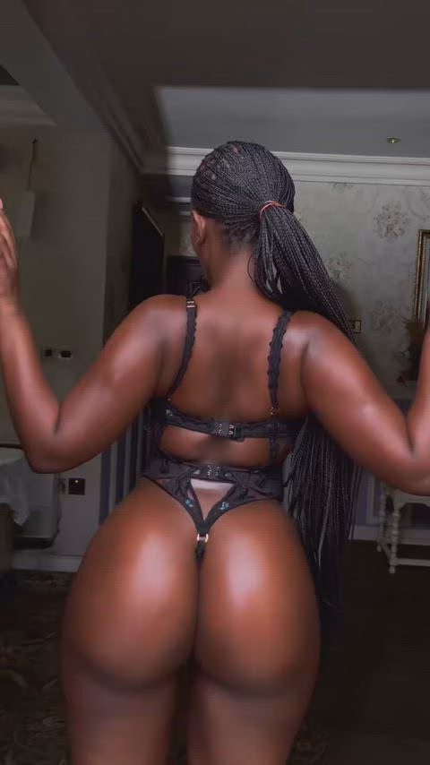 Bubble Butts Eat and then fuck this bubble