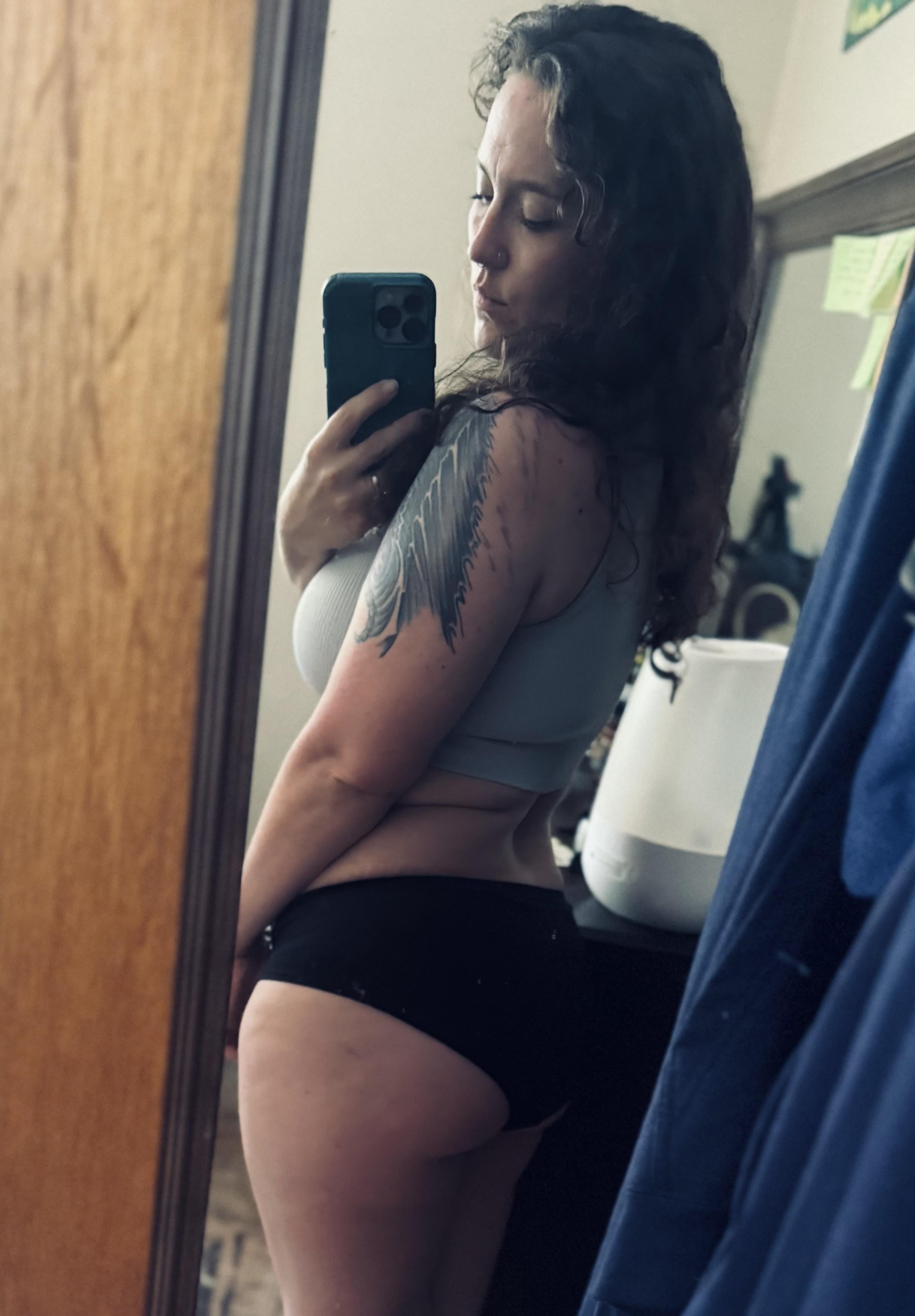 Thick White Girls The back side is thick