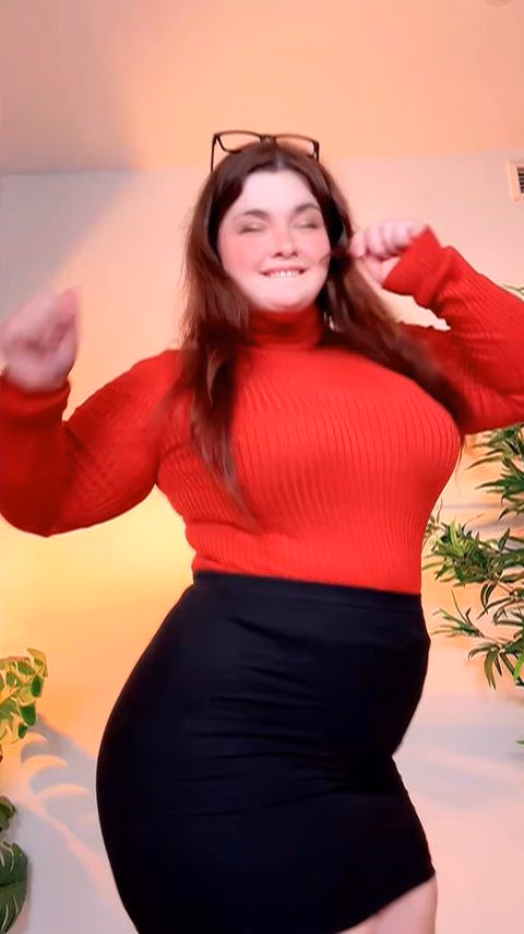 Thick White Girls do thick girls turn you on