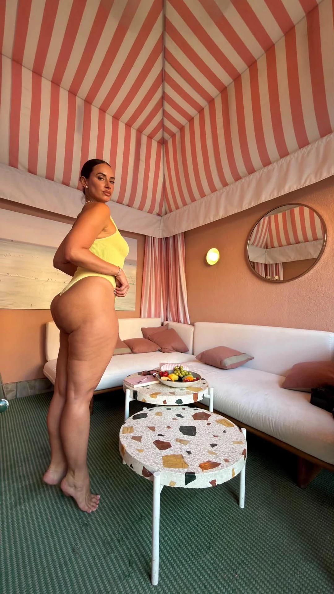 Big Asses YesJulz is different Peterpaul400
