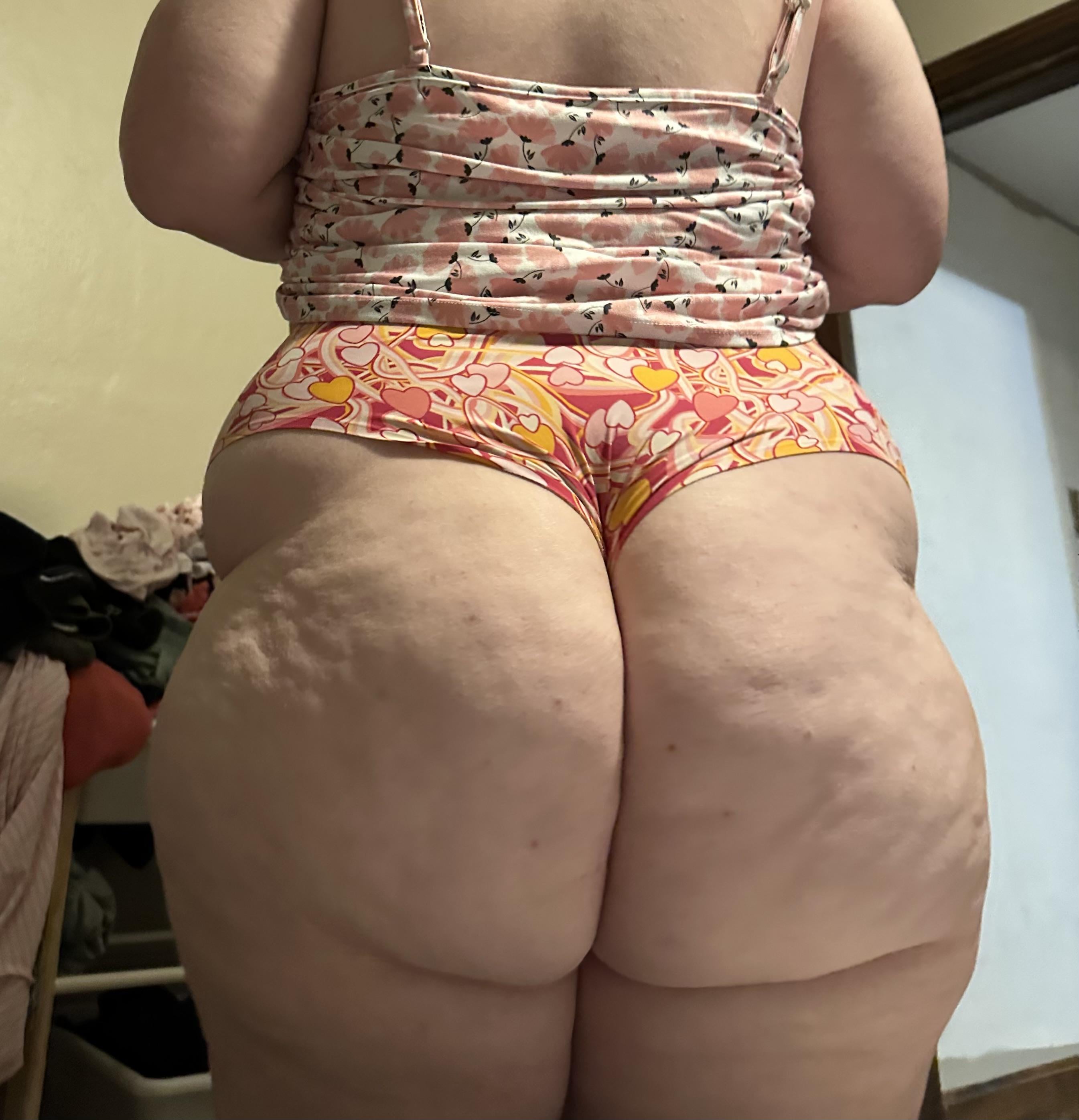 Dump Truck Bootys Massive dumpy ahotpawgwife
