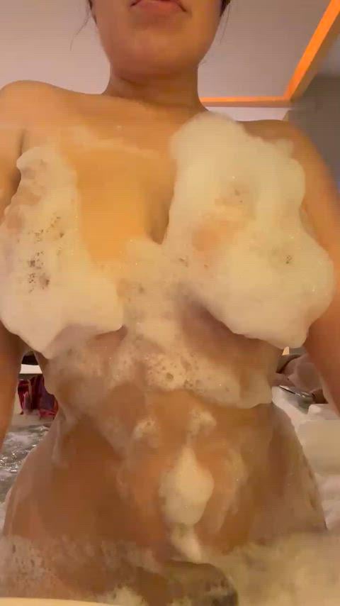 Thick White Girls My Latin body keeps the hot