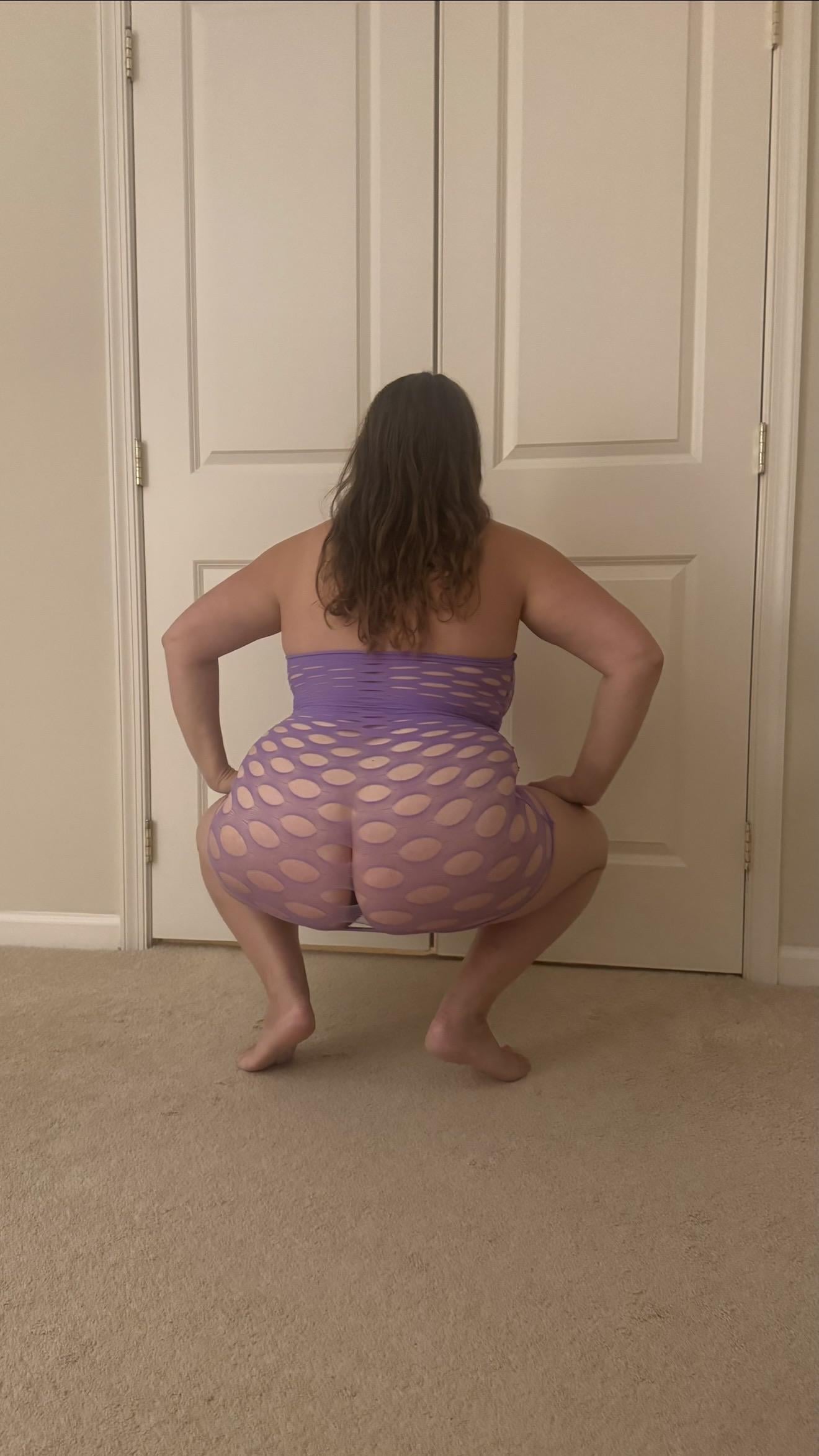 Thick White Girls Thick White Girl who loves giving