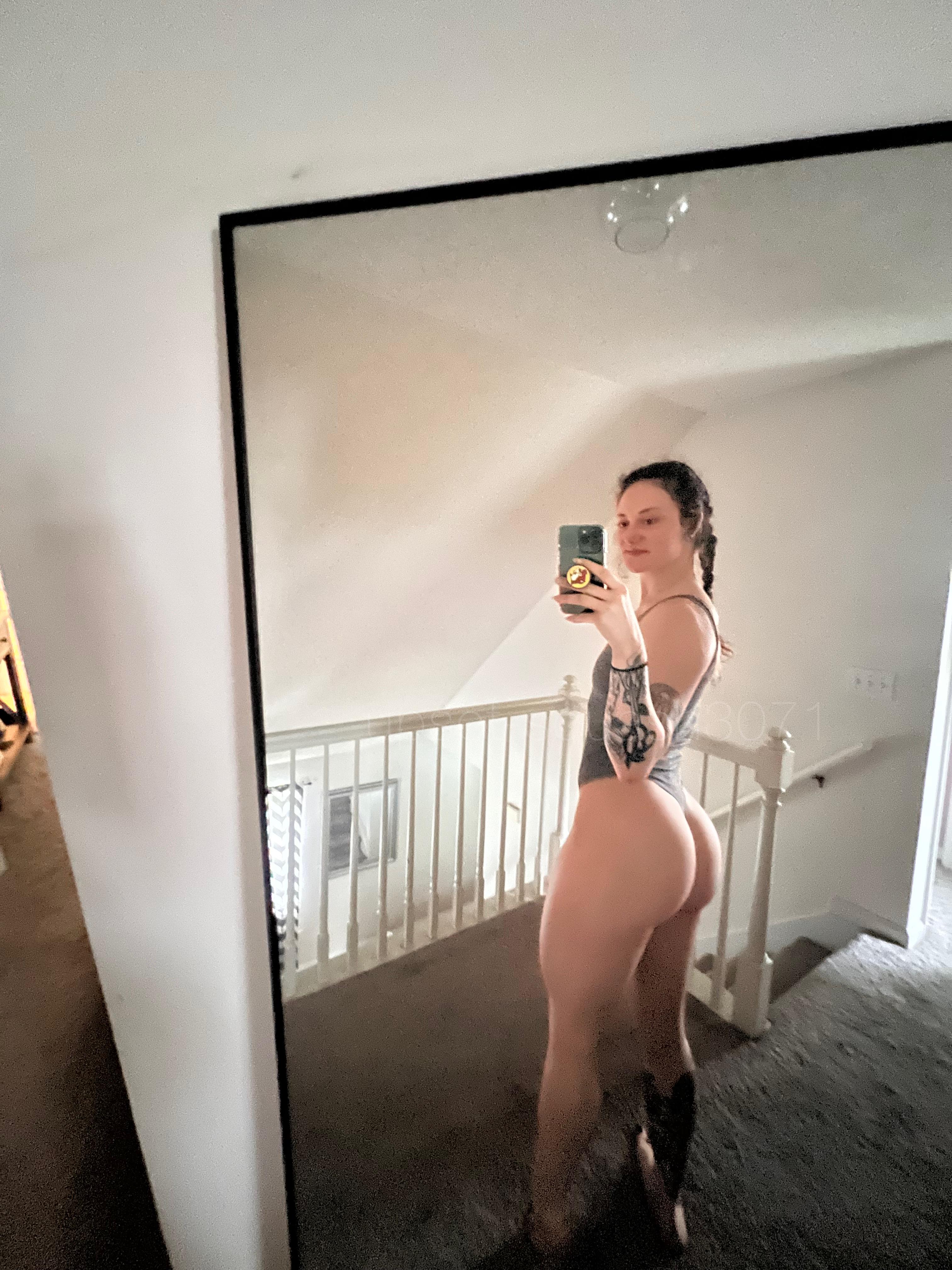 Thick White Girls red is the first color a